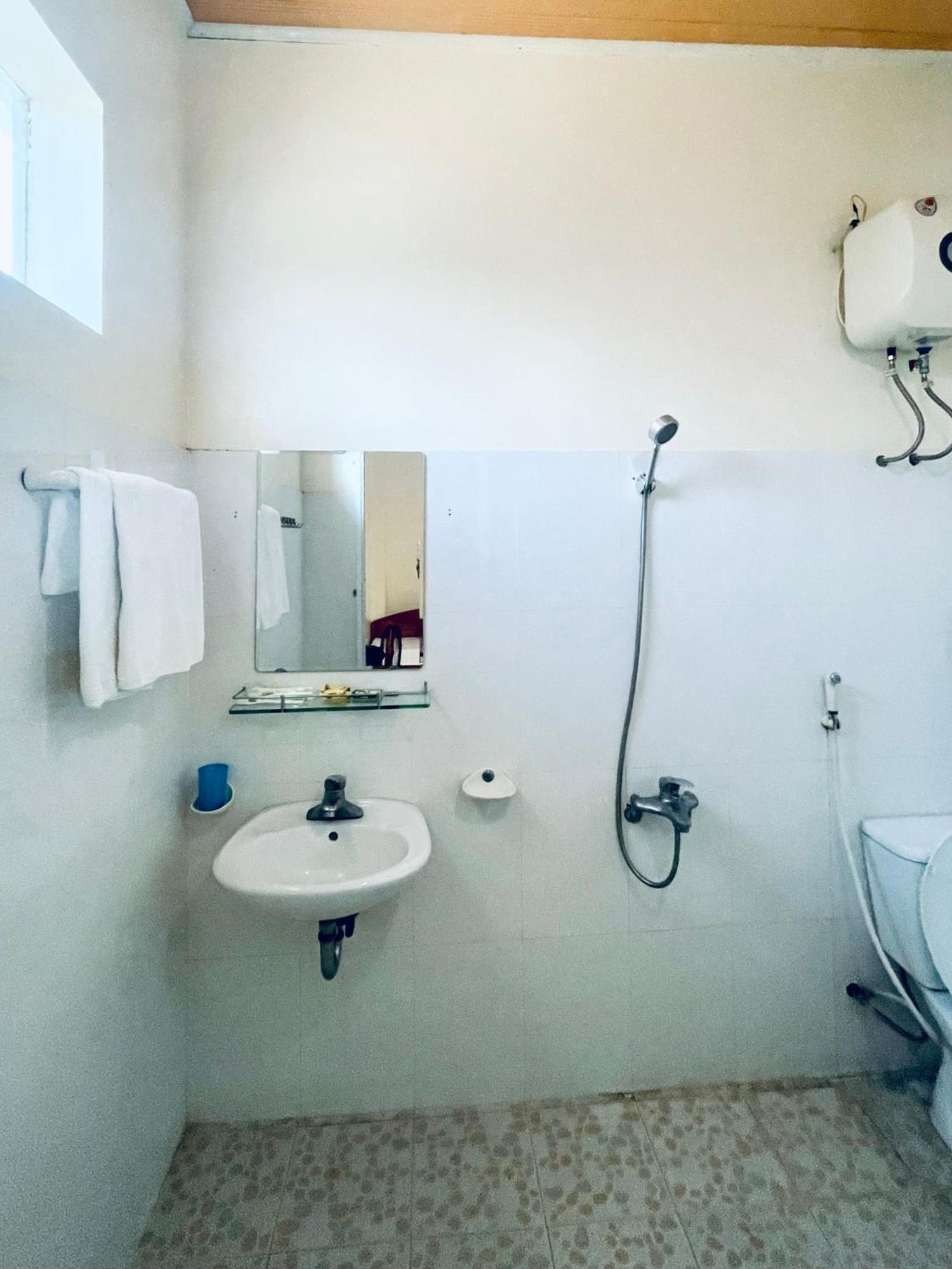 Lam Dao House Bed & Breakfast Dong Hoi Exterior foto